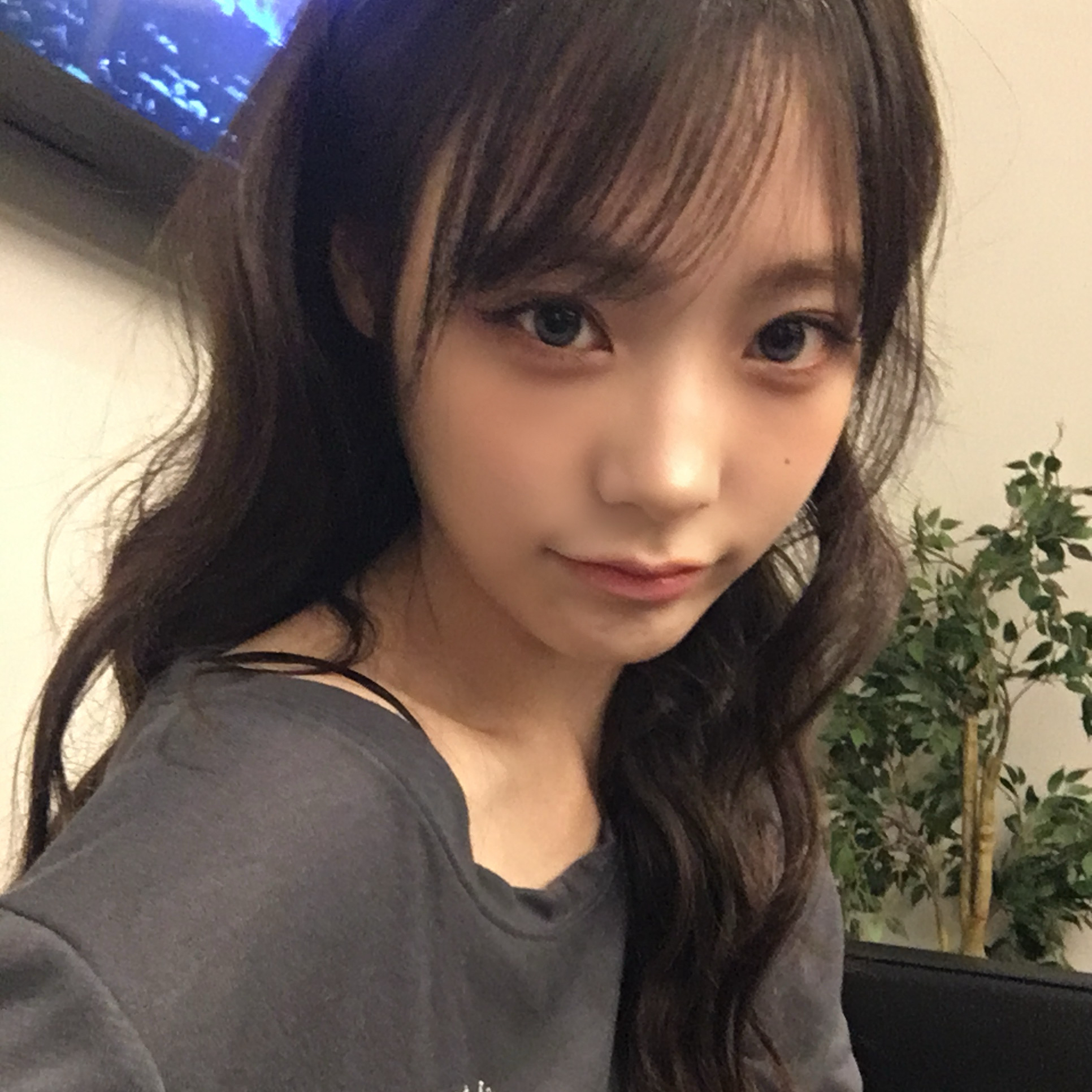 Recent activity shot of Siyeon (QWER)