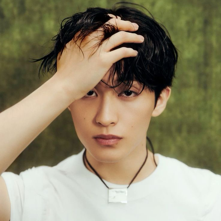 Behind-the-scenes cut of Mark