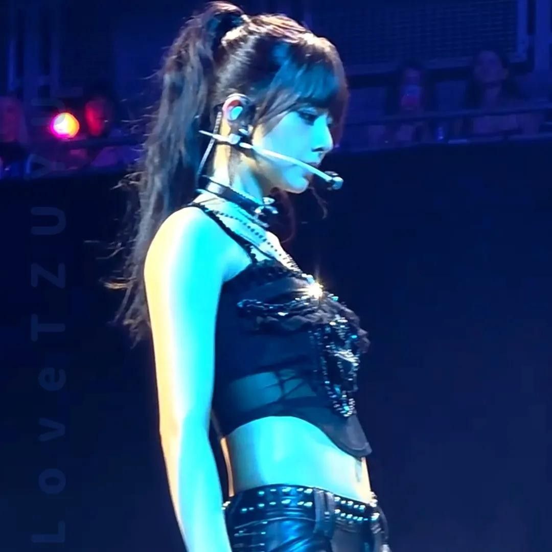 쯔위 (TWICE) 최근 활동샷