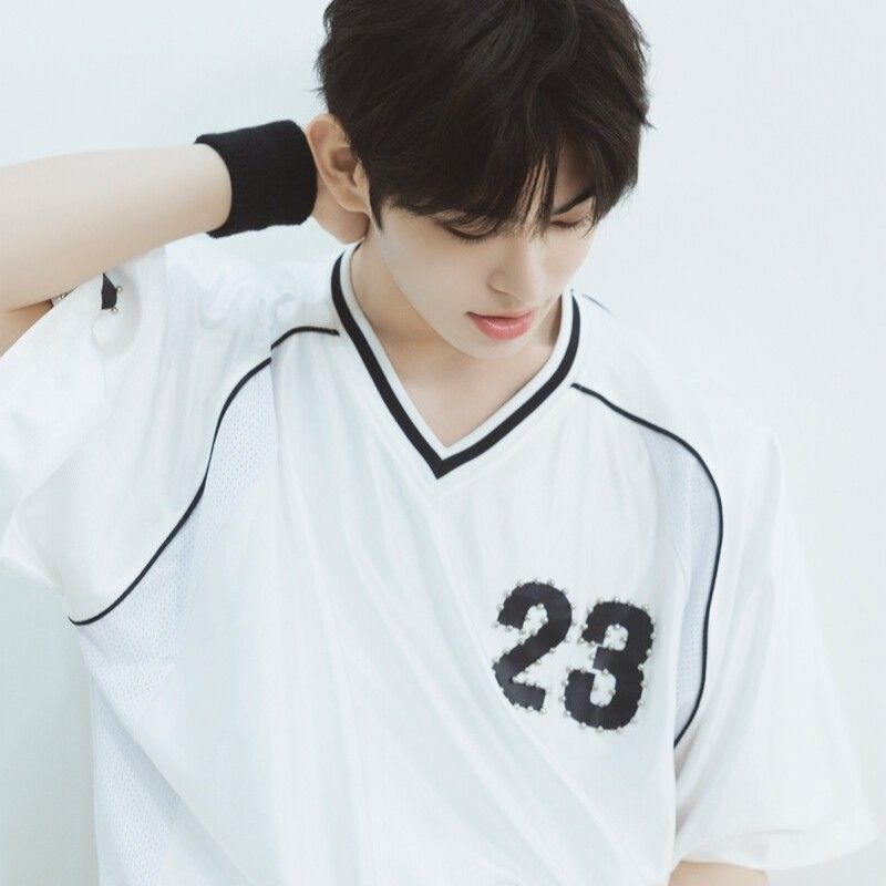 Latest photo of Minje (KickFlip)