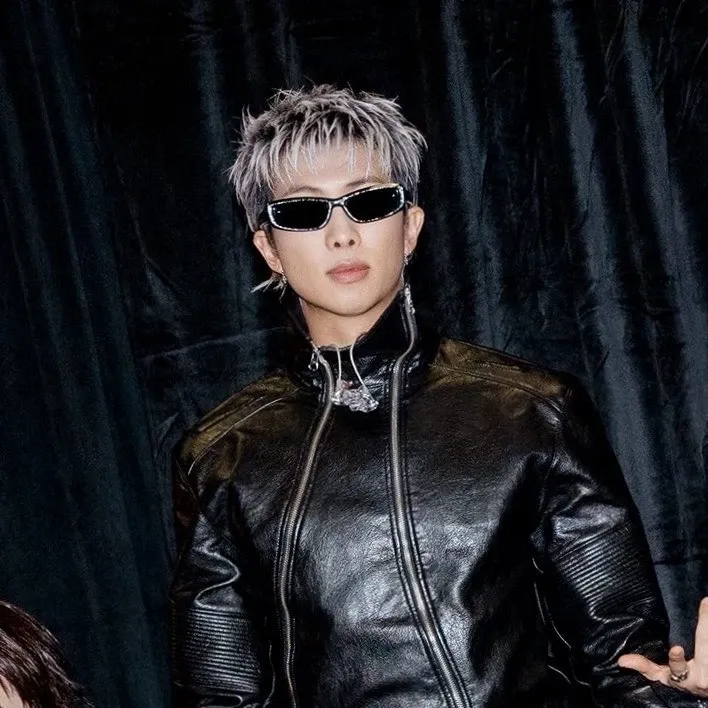 RM (방탄소년단)의 최신 사진