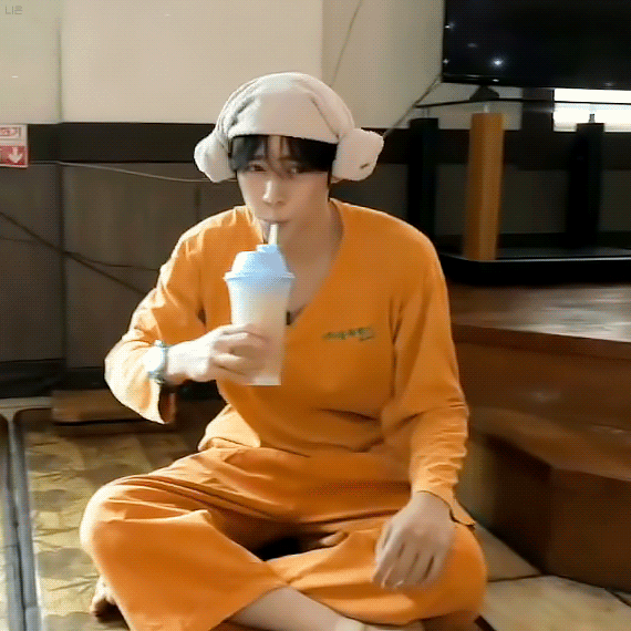 Recent activity shot of Eunseok (RIIZE)