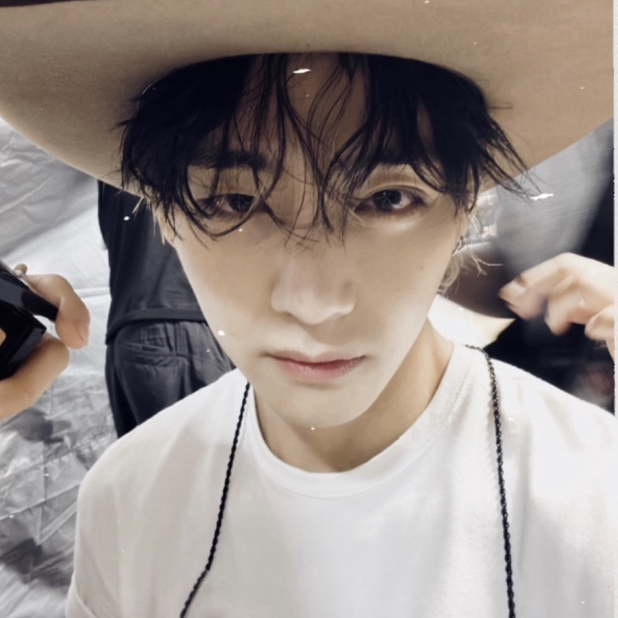 뷔 (방탄소년단)의 비하인드 컷