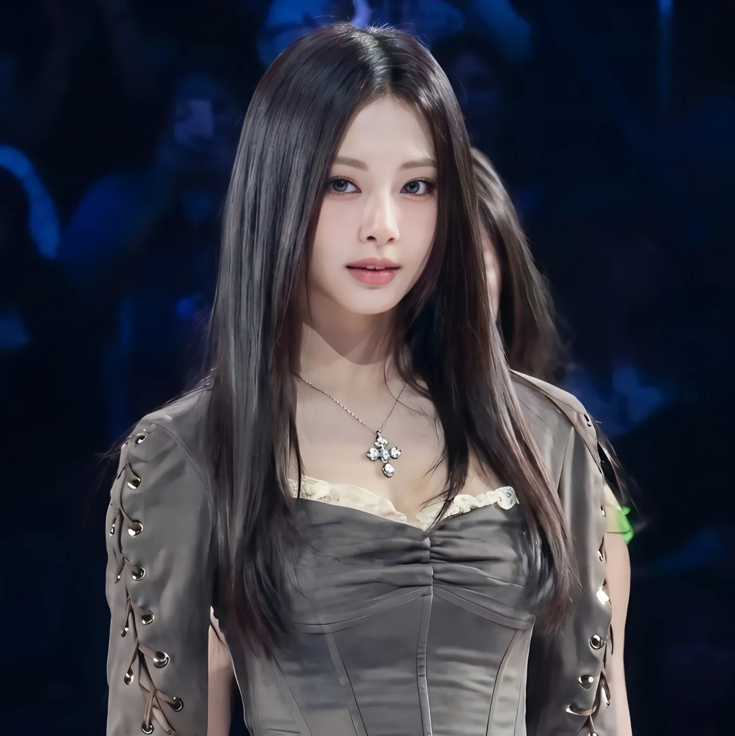 Potret di balik layar Tzuyu (TWICE)