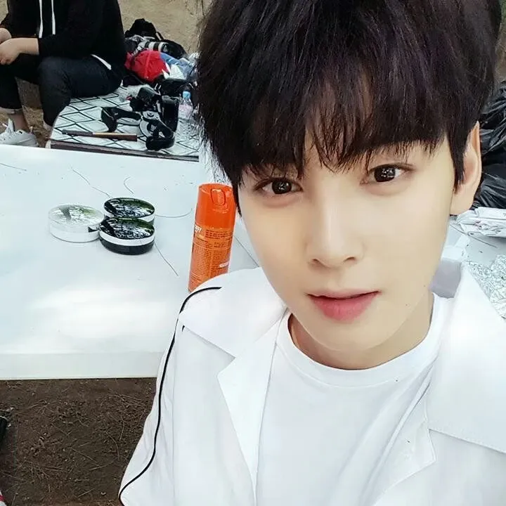 A moment captured by Eunwoo (ASTRO)'s fan