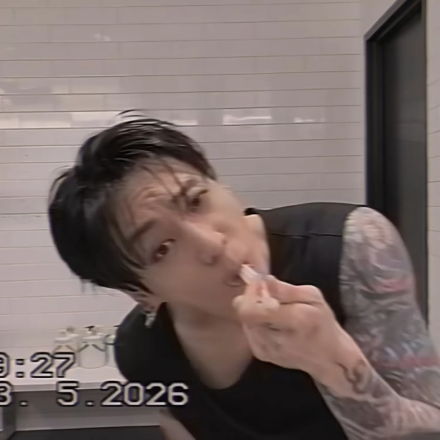 Foto aktivitas terbaru Jungkook (BTS)