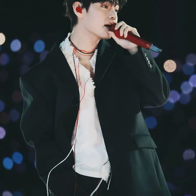 Recent activity shot of V (BTS)