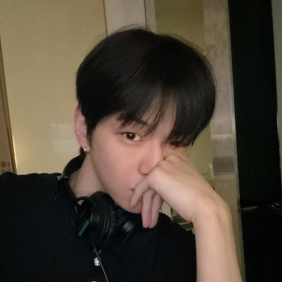 강다니엘의 비하인드 컷