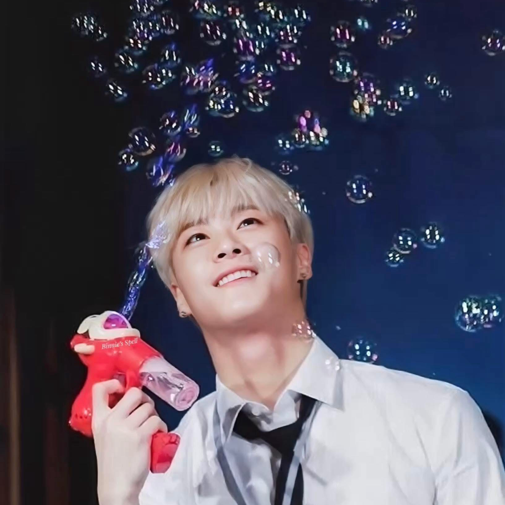 A moment captured by Moonbin (ASTRO)'s fan