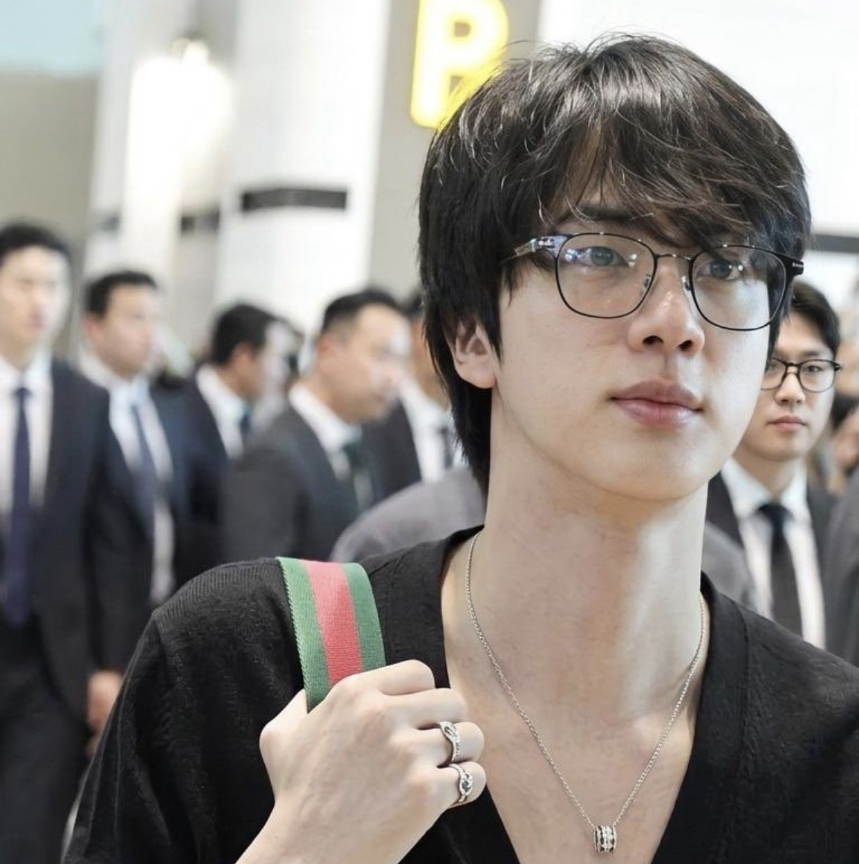 Foto aktivitas terbaru Jin (BTS)