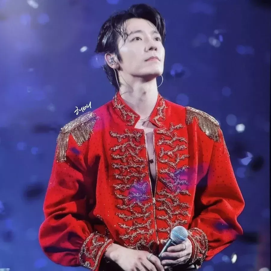 Latest photo of Donghae (Super Junior)