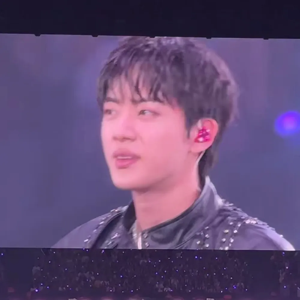 Momen yang diabadikan oleh penggemar BTS