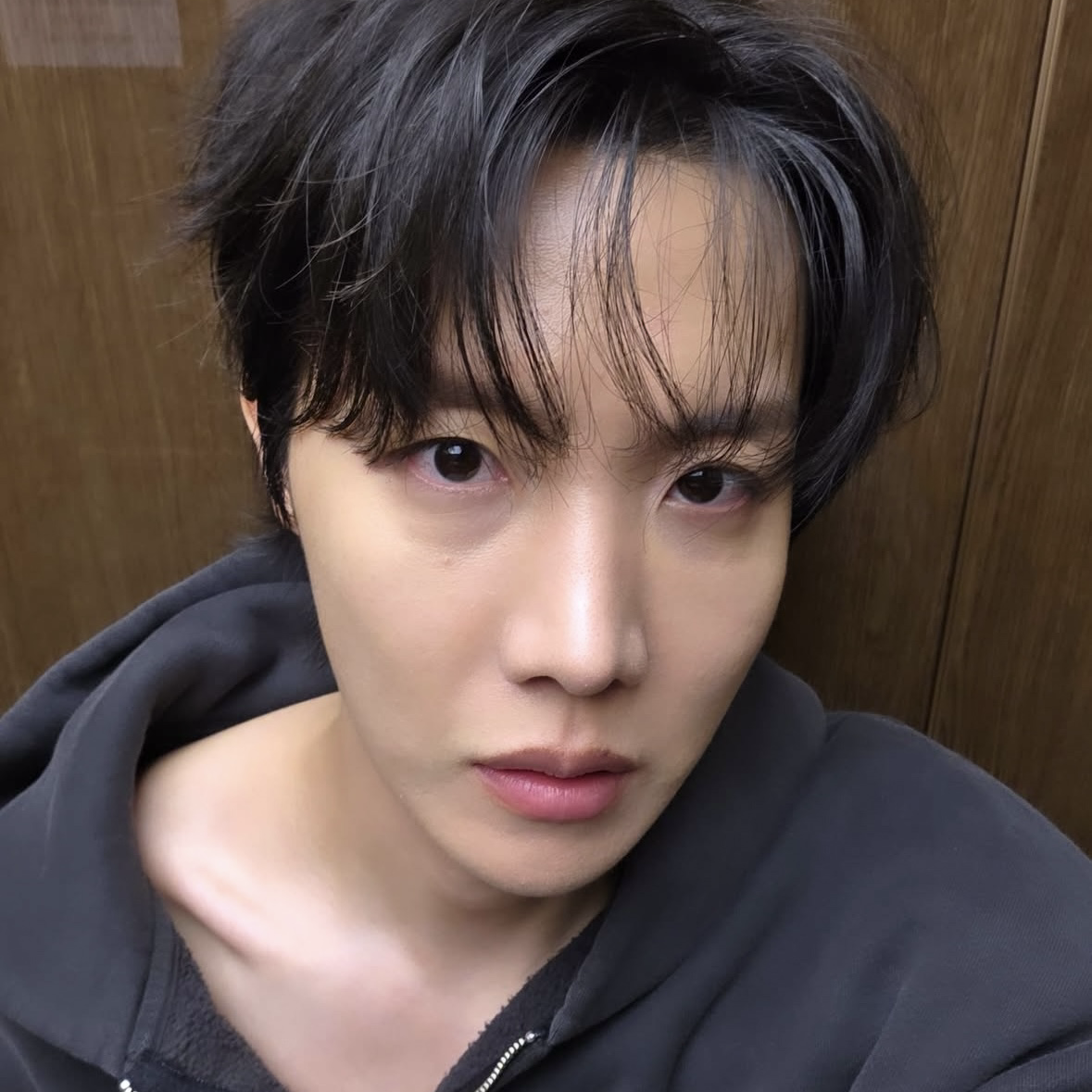 J-hope (防彈少年團)的最新活動照片