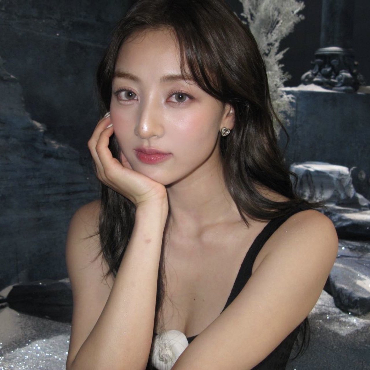 Recent activity shot of Jihyo (TWICE)