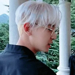 EXO의 비하인드 컷