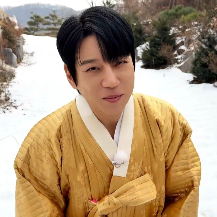 A moment captured by Hwang Chiyeol's fan