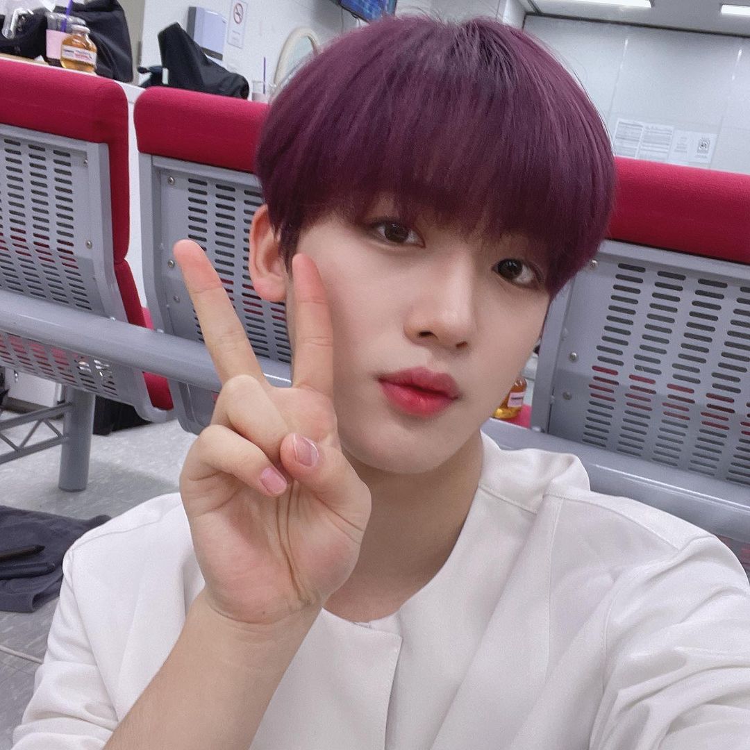 A moment captured by Kim Yohan (WEi)'s fan