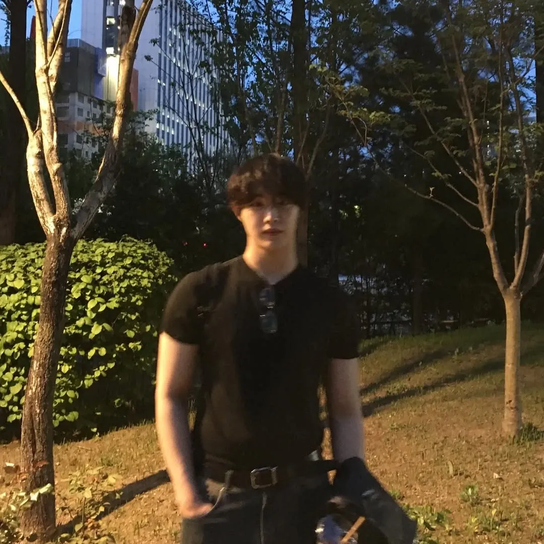 A moment captured by Hyunsuk's fan
