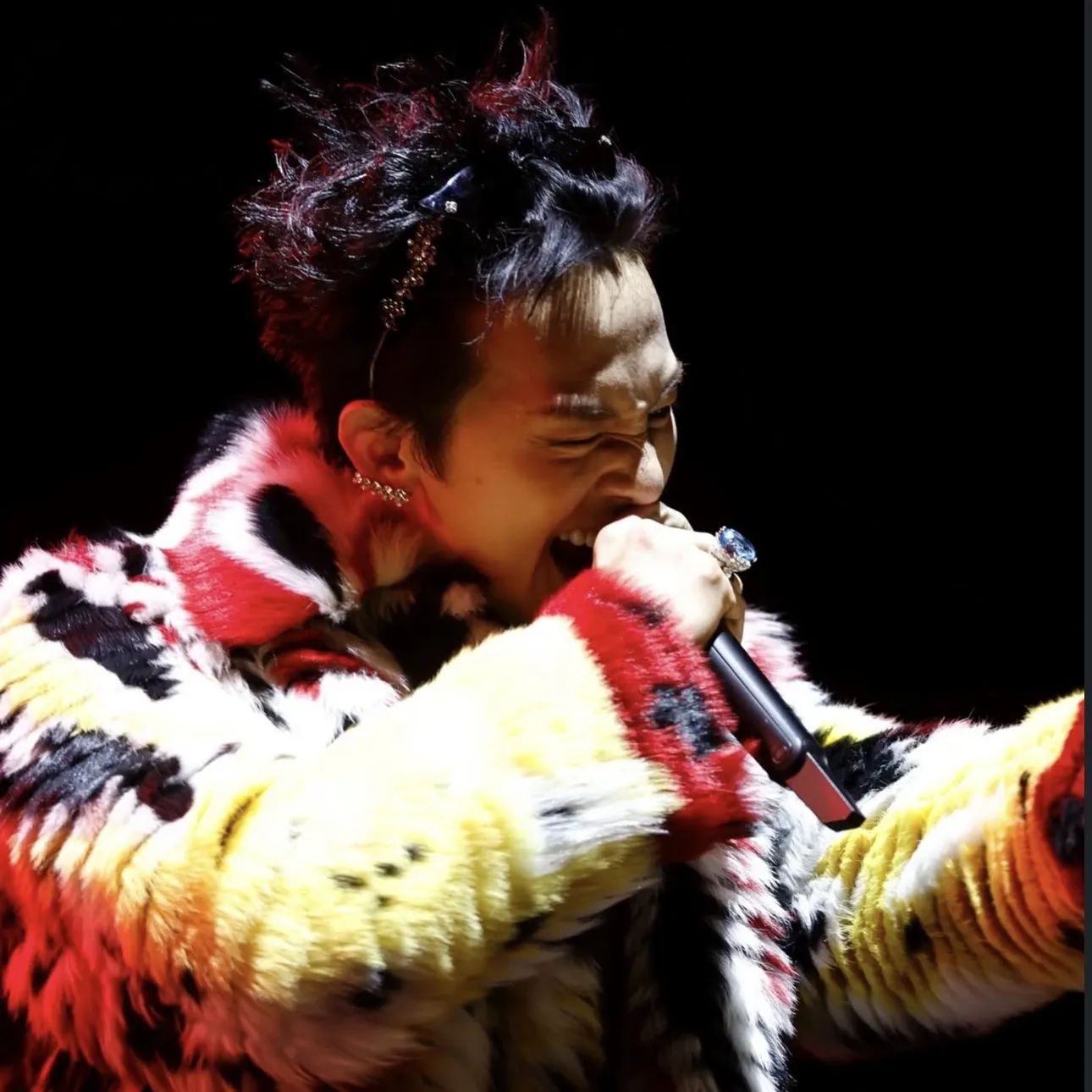 Recent activity shot of G-DRAGON (BIGBANG)