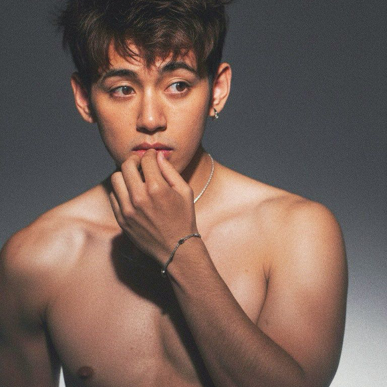 V (防弹少年团)的幕后花絮