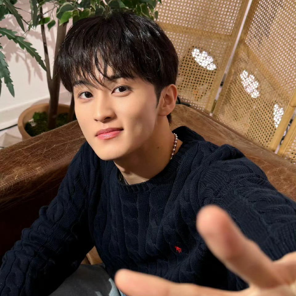 Latest photo of Mark (NCT 127, NCT DREAM)