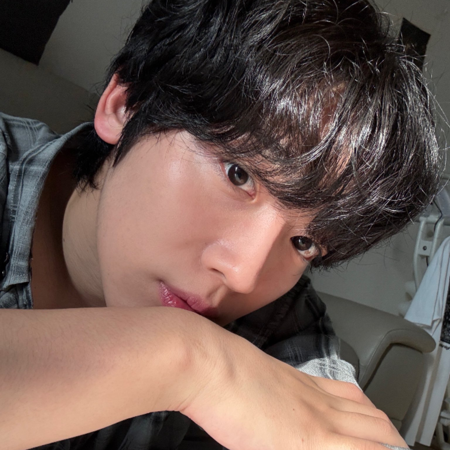 A moment captured by Kim Yohan (WEi)'s fan