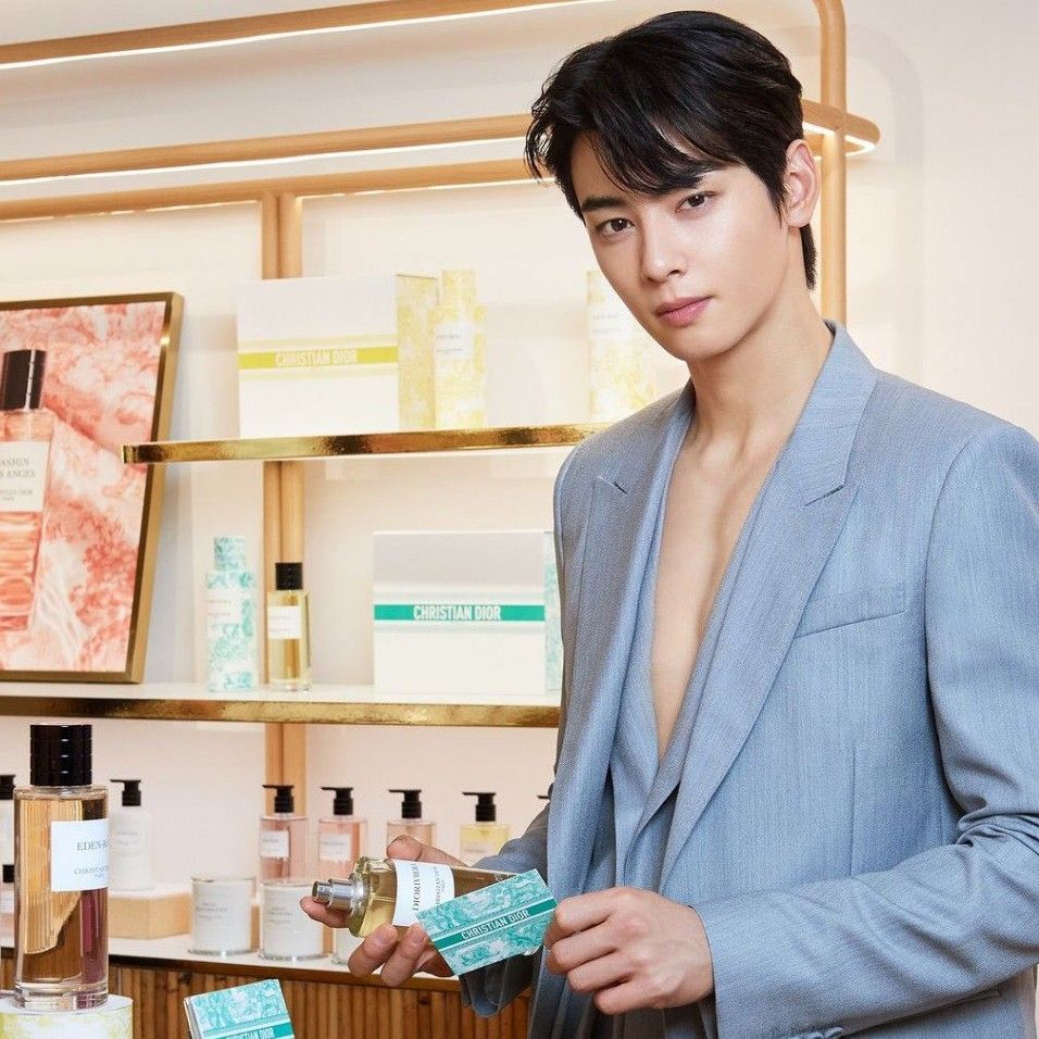 Latest photo of Eunwoo (ASTRO)