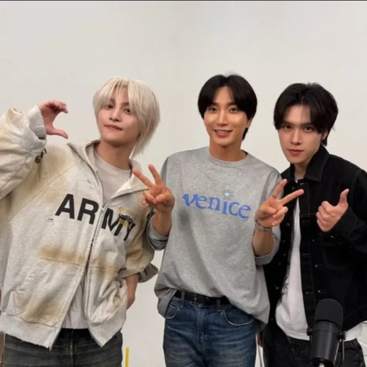 A moment captured by Leeteuk (Super Junior)'s fan