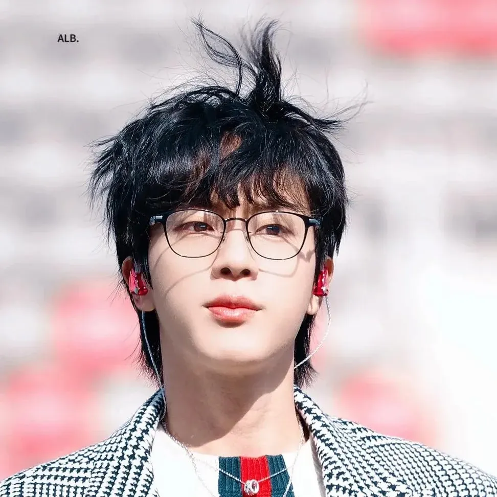 진 (방탄소년단) 최근 활동샷