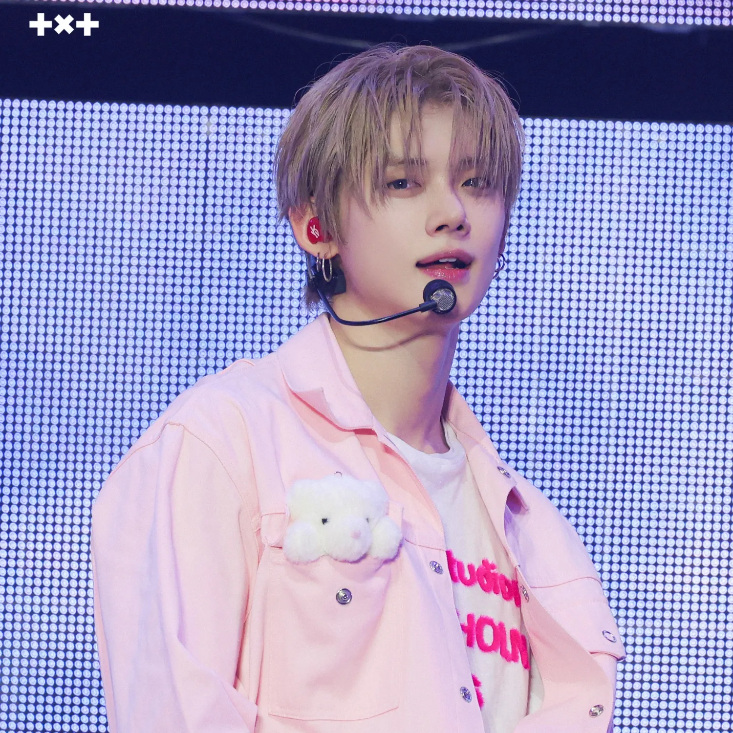 A moment captured by Yeonjun (TOMORROW X TOGETHER)'s fan