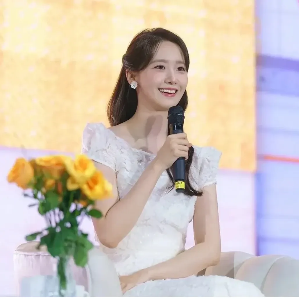 Foto aktivitas terbaru Yoona (Girls' Generation)