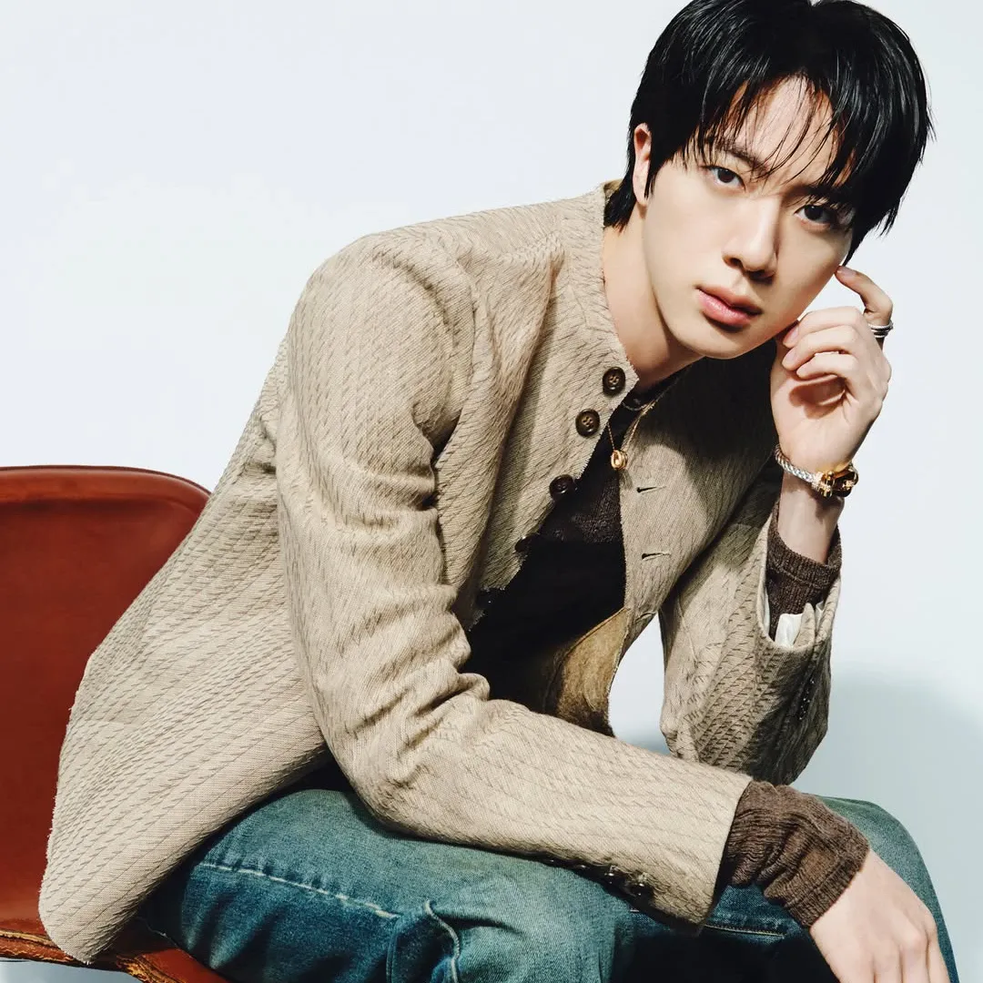 Behind-the-scenes cut of Jin (BTS)