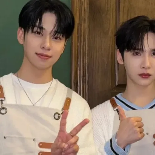 Behind-the-scenes cut of AB6IX
