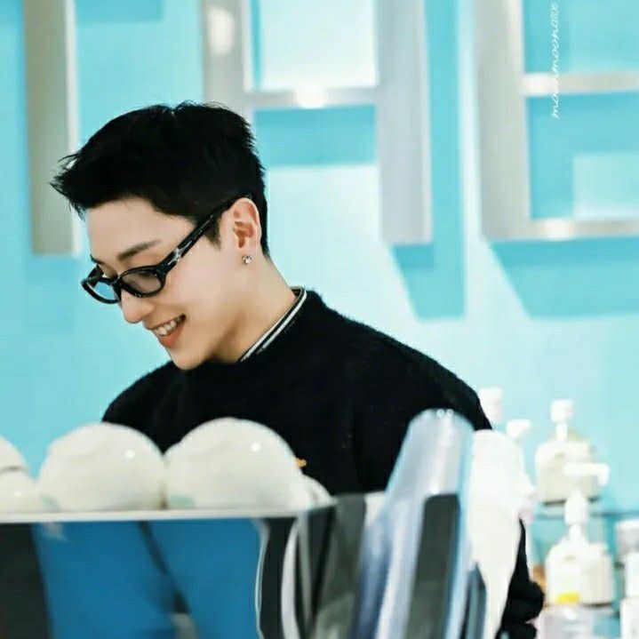 Behind-the-scenes cut of Jongup (B.A.P)