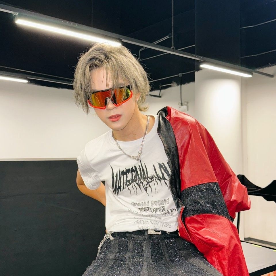 Recent activity shot of THI-O (NexT1DE)