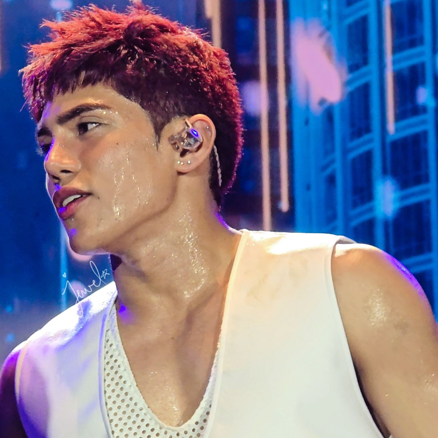 Behind-the-scenes cut of Stell (SB19)