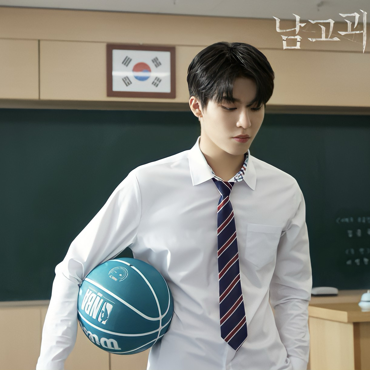Foto terbaru Park Jeongwoo (TREASURE)