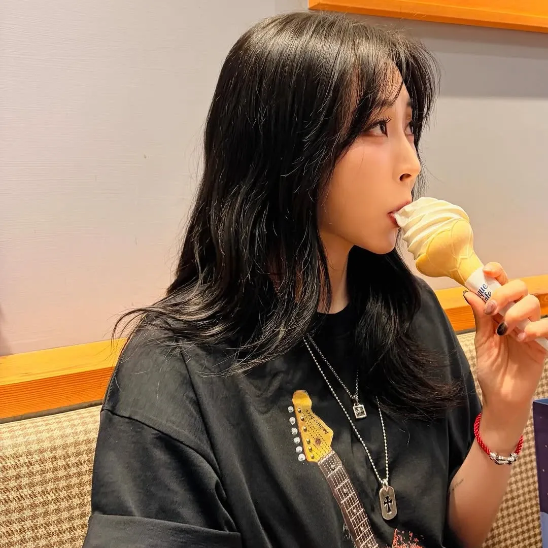 Behind-the-scenes cut of Moonbyul (MAMAMOO)