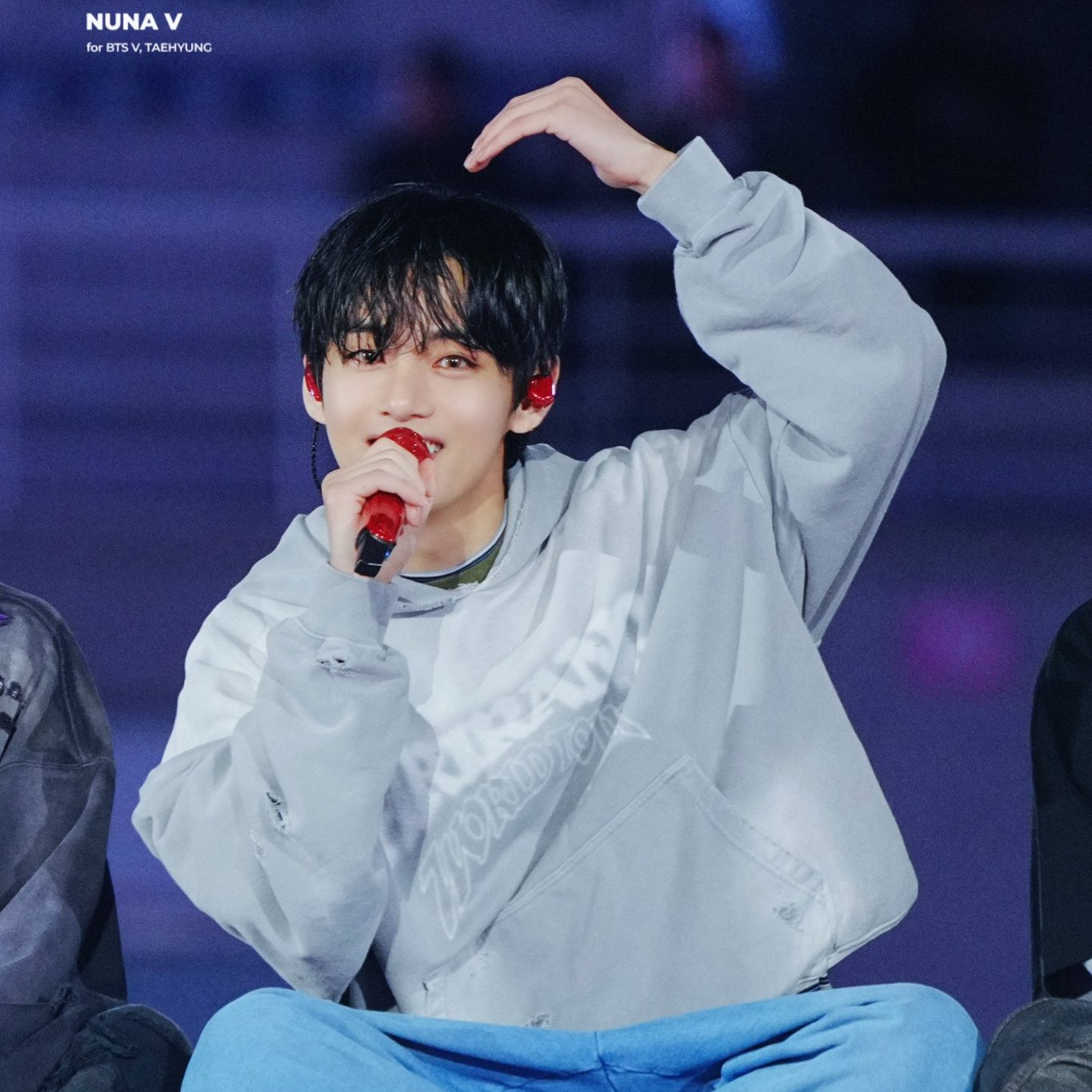 Foto aktivitas terbaru V (BTS)