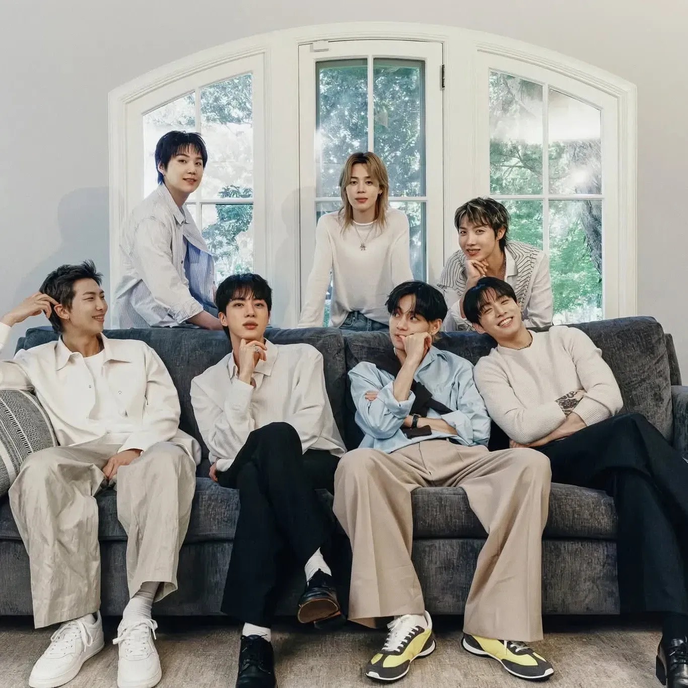 뷔 (방탄소년단)의 최신 사진