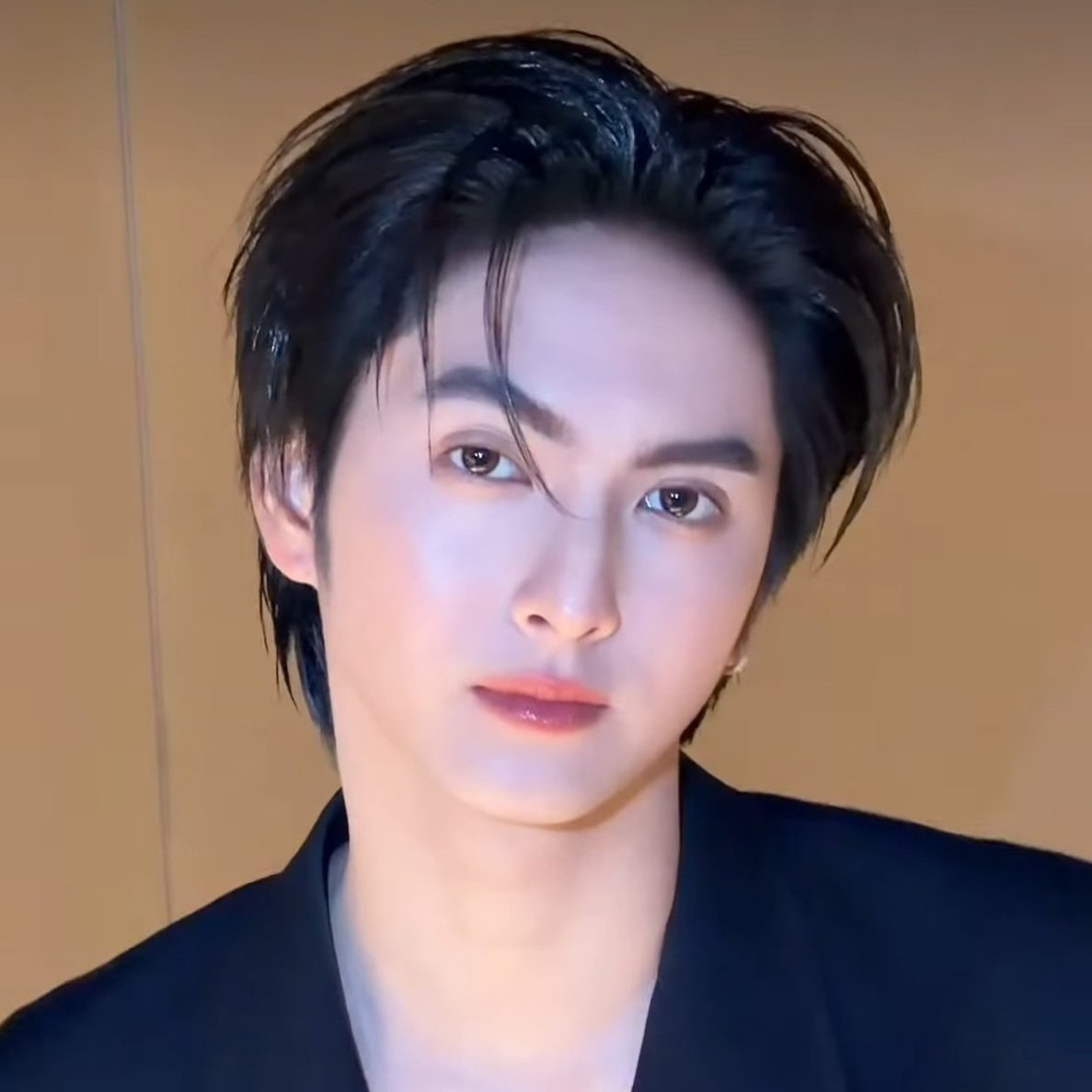 Recent activity shot of Copper (BUS)