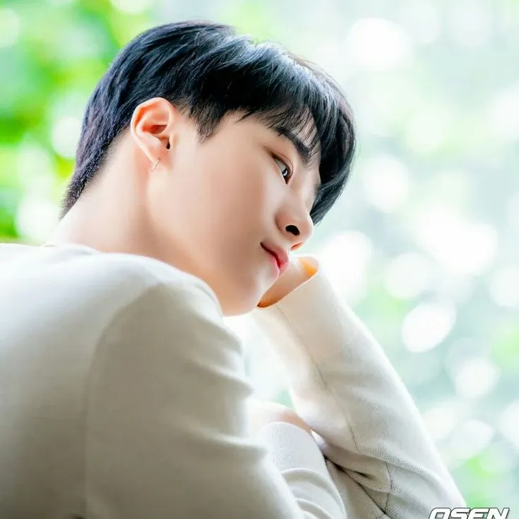 Latest photo of Moonbin (ASTRO)