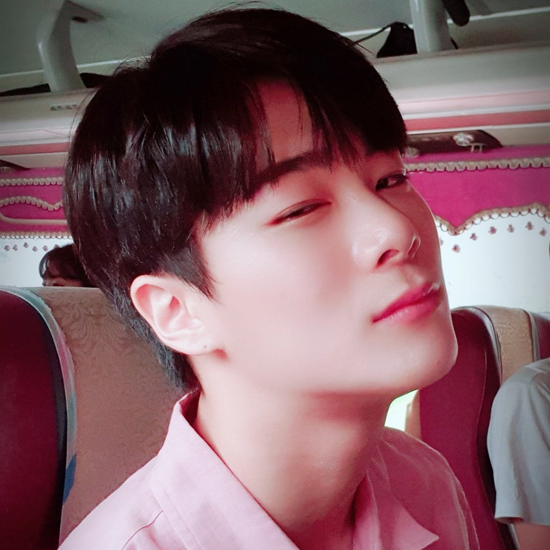 A moment captured by Moonbin (ASTRO)'s fan