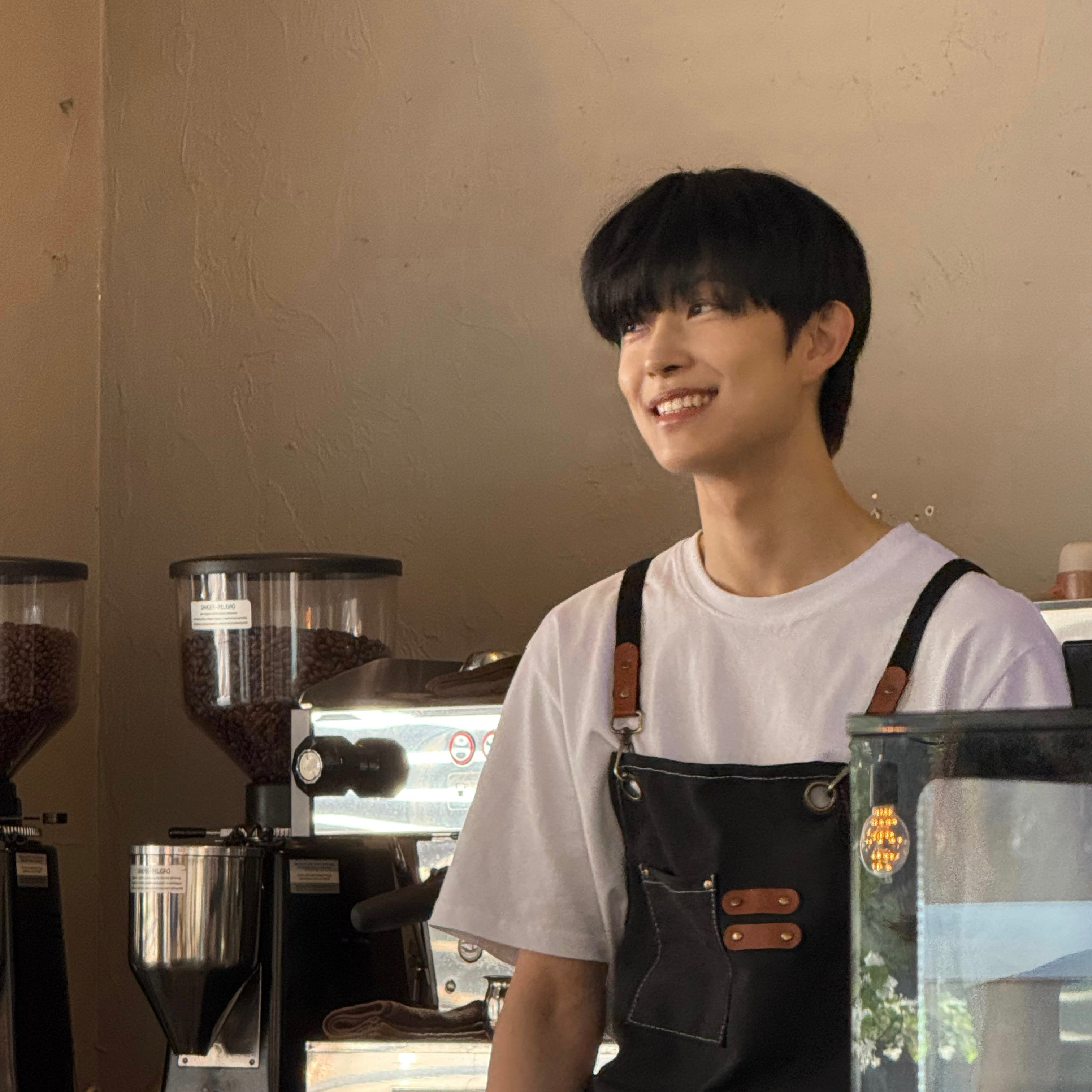 A moment captured by Kim Geonwoo (ALPHA DRIVE ONE)'s fan