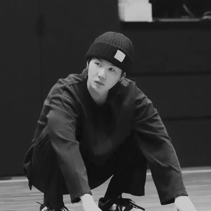 Latest photo of SUGA (BTS)