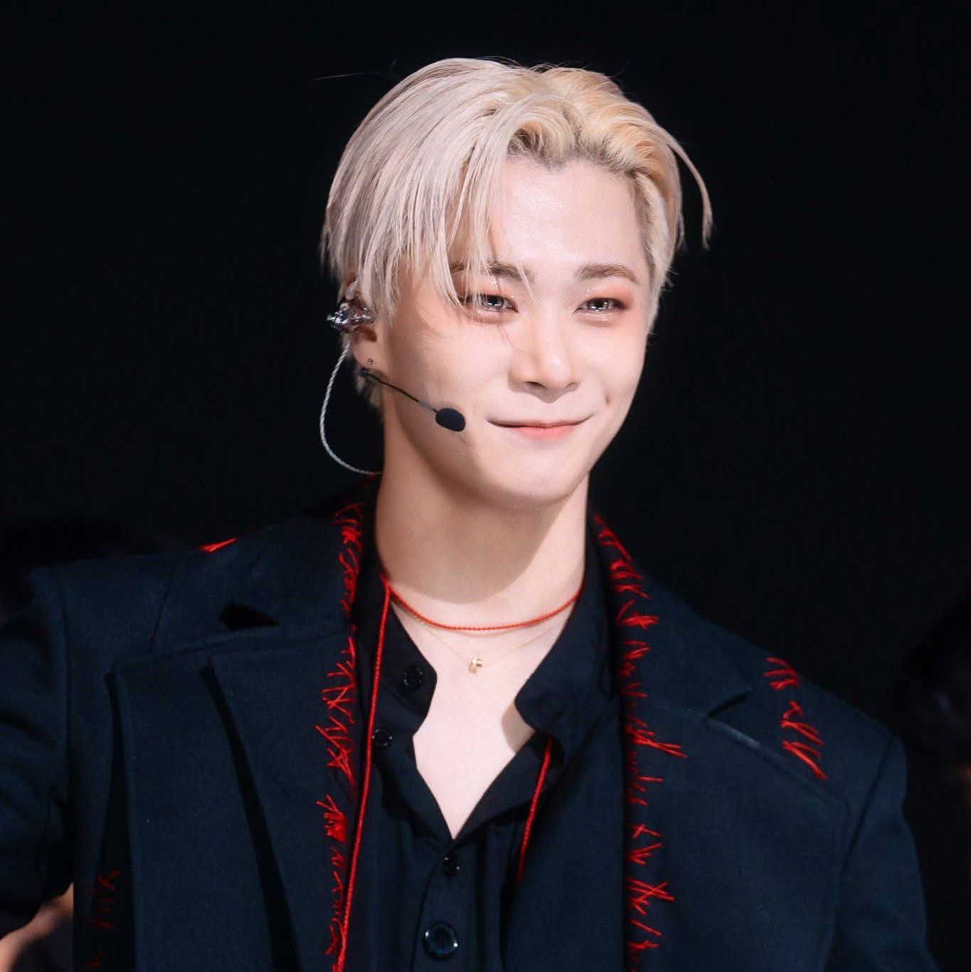 A moment captured by Moonbin (ASTRO)'s fan