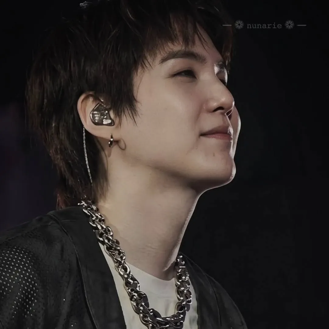 Latest photo of SUGA (BTS)