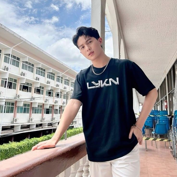 Latest photo of William (LYKN)