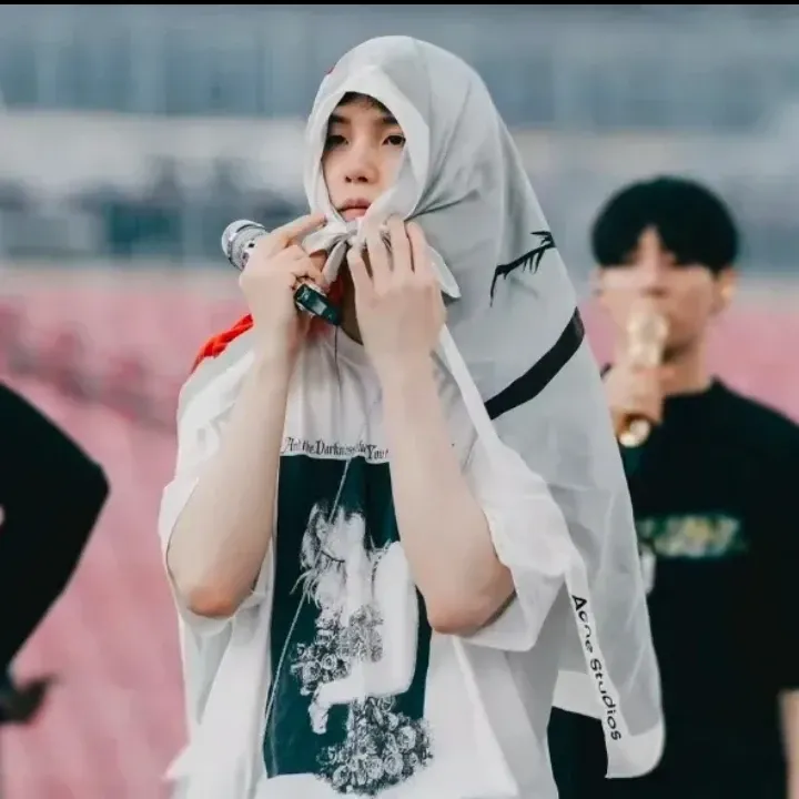 Foto terbaru SUGA (BTS)