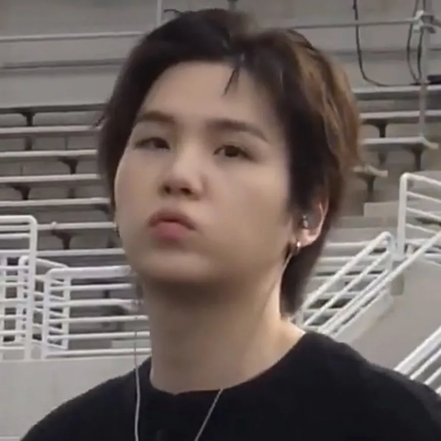Foto terbaru SUGA (BTS)